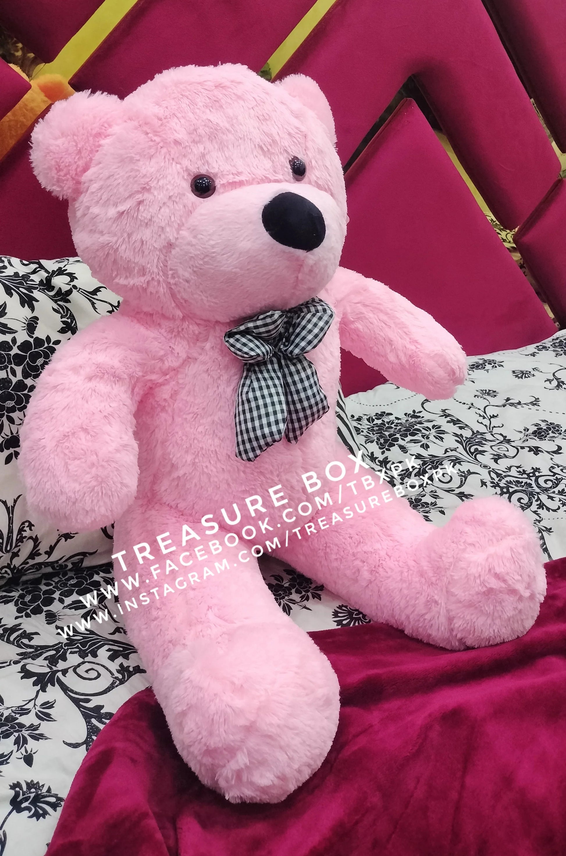 'KnoTie' 2.5 Feet Teddy Bear
