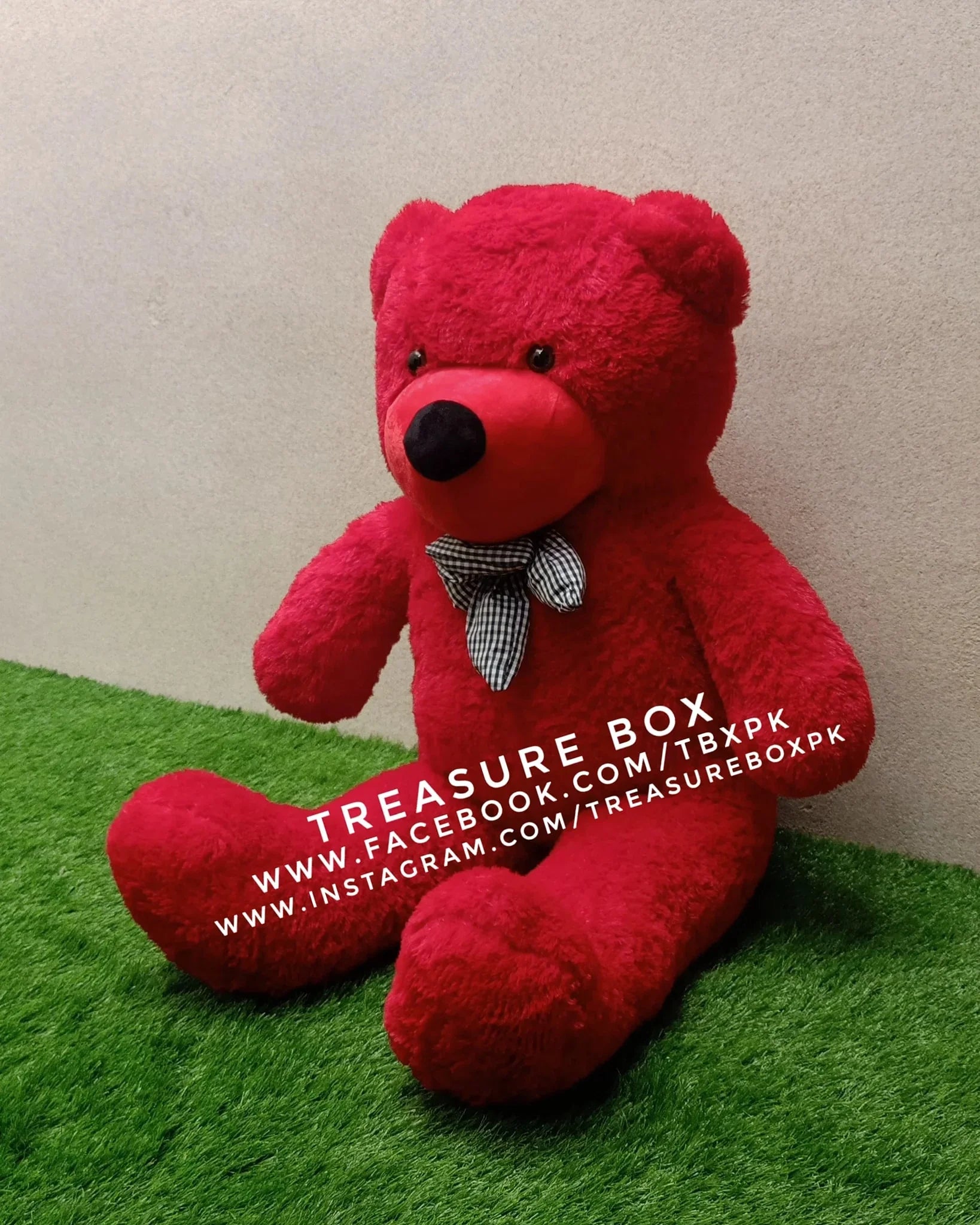 'KnoTie' 3.8 Feet Teddy Bear