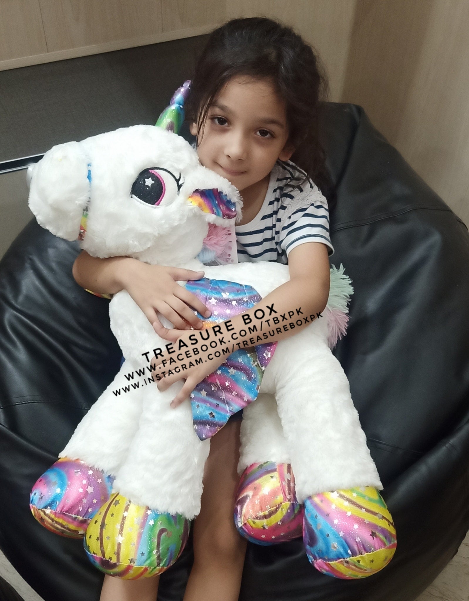 'Velvet' Unicorn Stuffed Toy