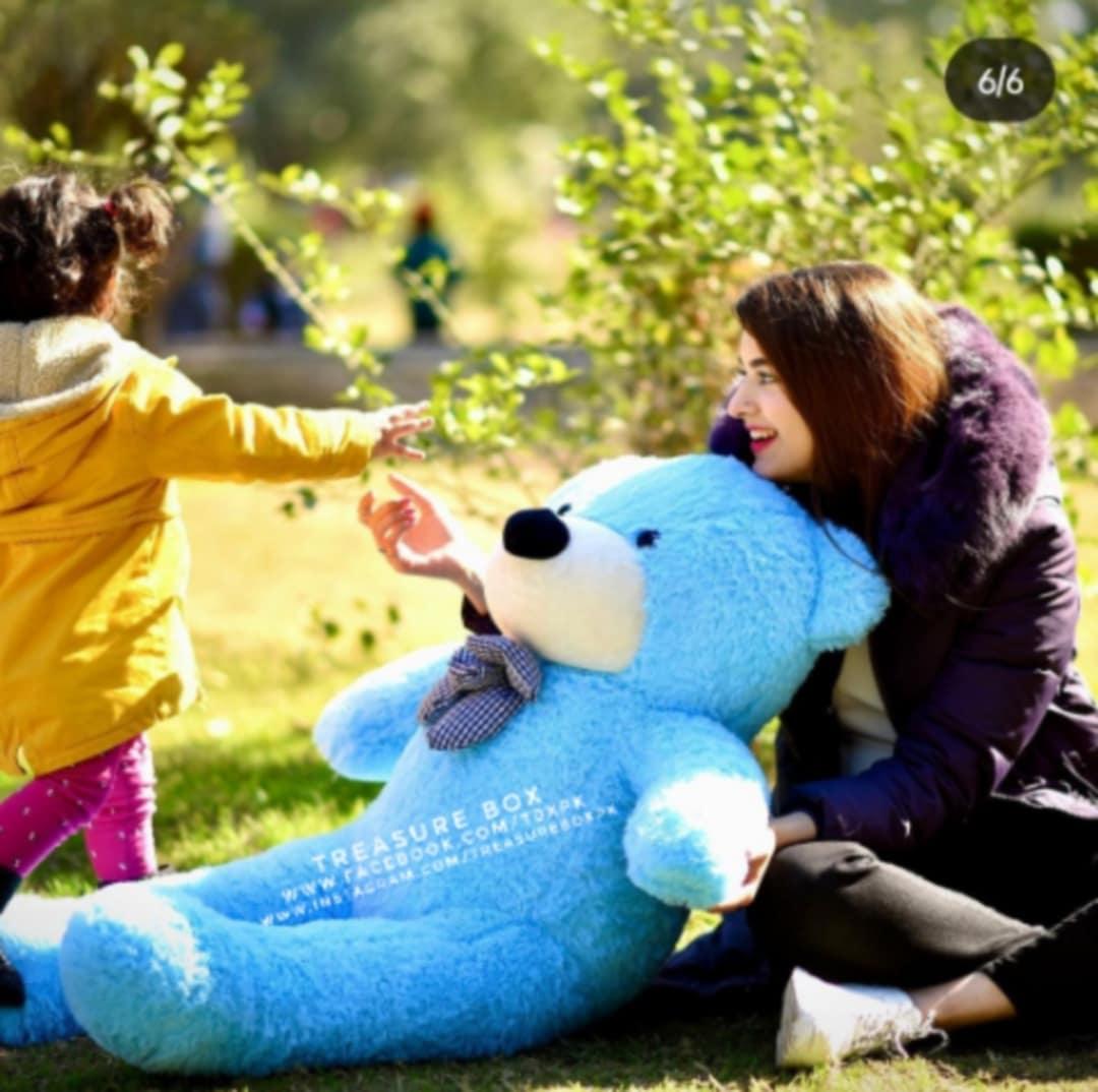 'KnoTie' 3.8 Feet Teddy Bear